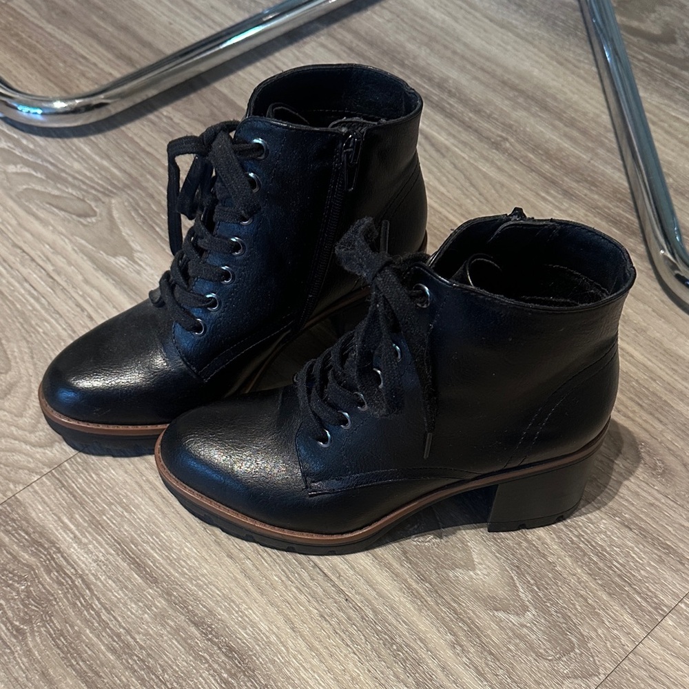 Naturalizer Black Lace-Up Ankle Boots with Brown Trim